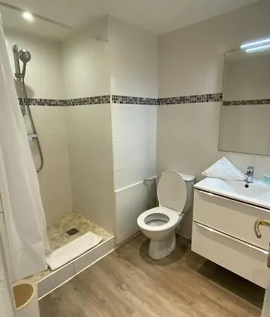 Superbe Avec Terrasse Centre-ville Et A 5 Min Apartment